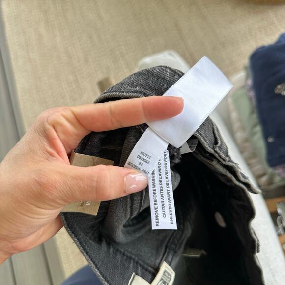 Madewell The Perfect Vintage Denim High Rise Tapered Leg Jeans Black 24 NWT - Picture 13 of 13